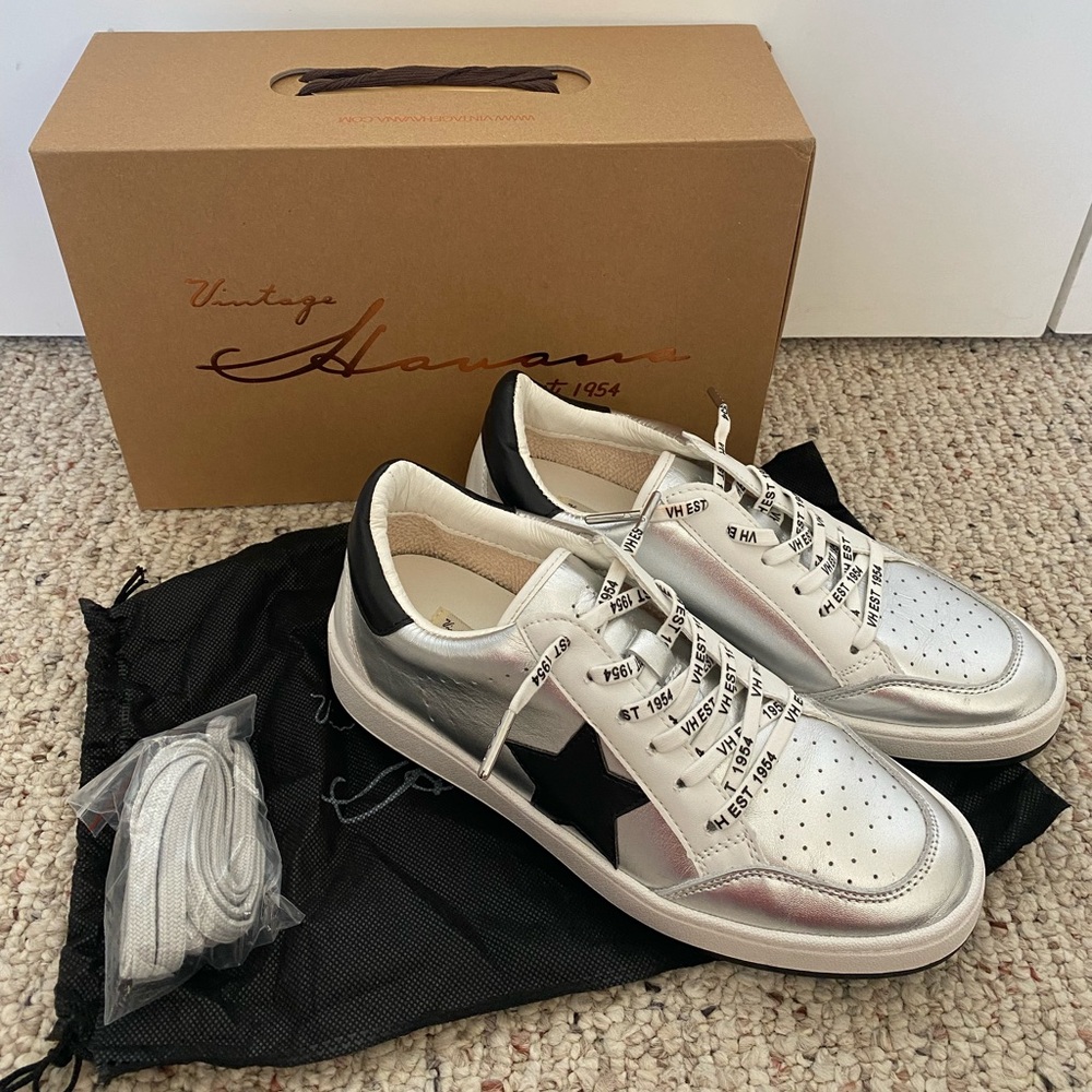 Vintage Havana Washed Silver Size 9 sneaker